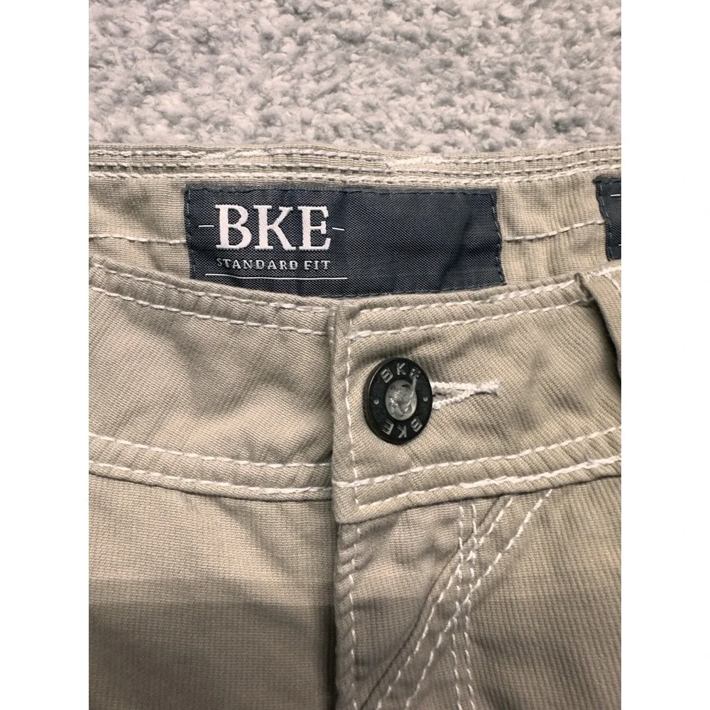 BKE BUCKLE STANDARD FIT‎ FLAT FRONT KHAKI SHORTS MENS 36 Pockets Casual - Picture 2 of 11